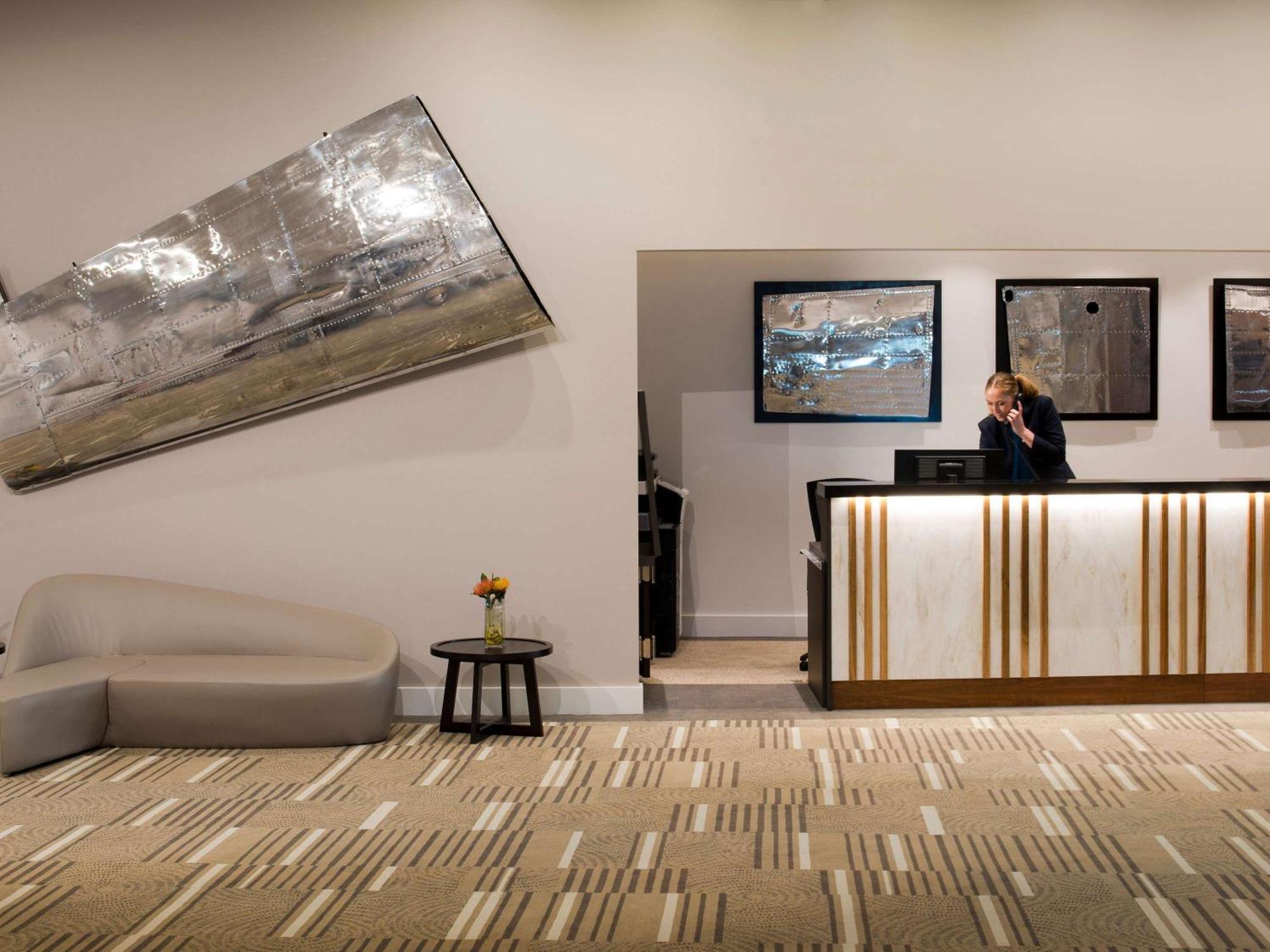 Готель Pullman Brisbane Airport Екстер'єр фото The reception area at the hotel